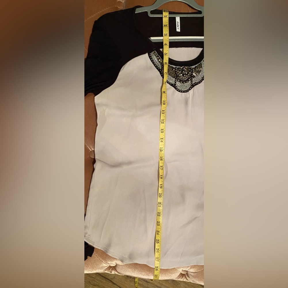 Studio Y long sleeve silky dress shirt with embellishments. - Picture 9 of 9